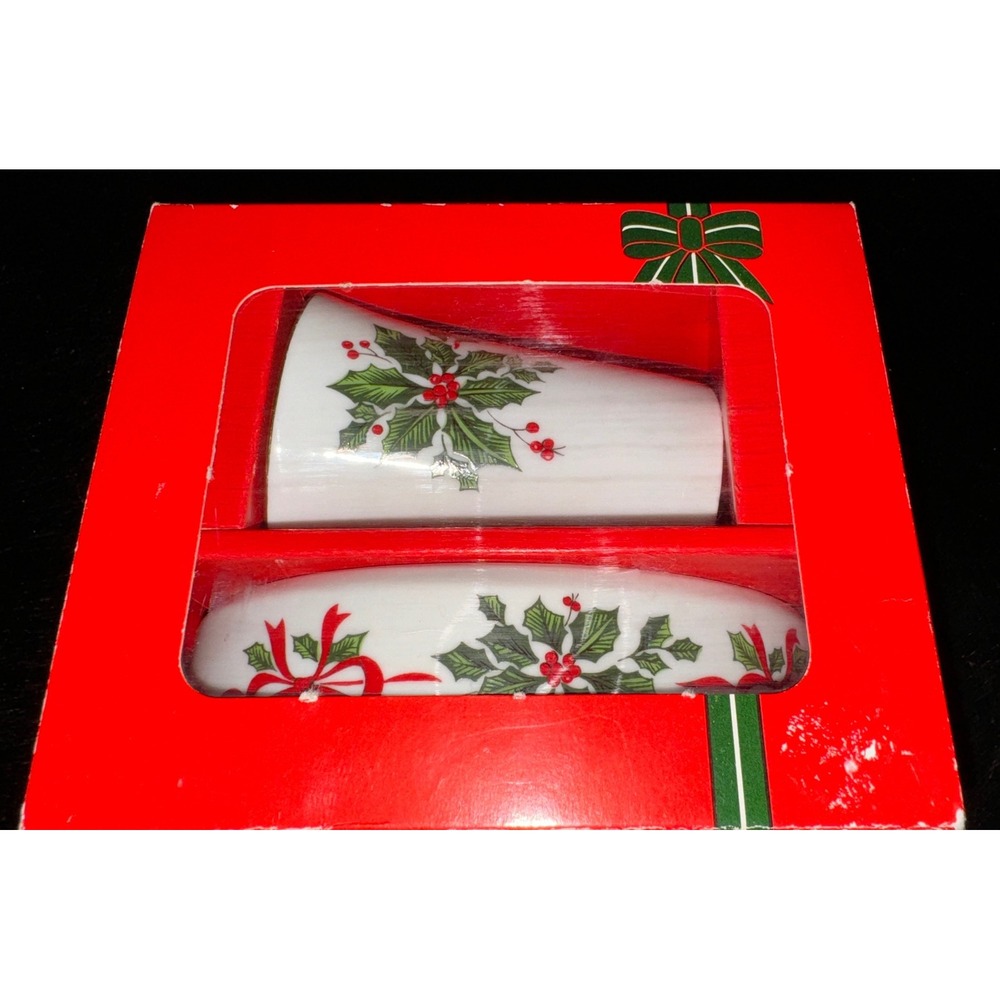 VINTAGE JAPAN PORCELAIN CHRISTMAS BATHROOM  SOAP DISH & CUP HOLLY RIBBONS IN BOX - Picture 6 of 6